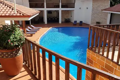 Image de Beautiful New 4 Bedroom 4. 5 Bath Condo w/ Garage