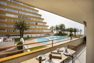 Appartement avec piscine, à deux pas de la mer