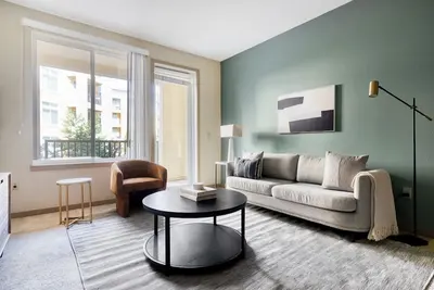 Elegant Dublin 2br w/ Gym, Lounge & Pool, steps to Bart, by Blueground