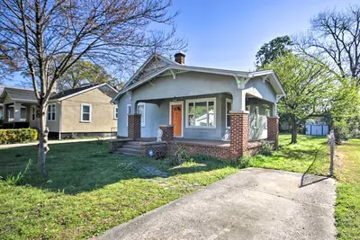 Image de Renovated Home - Walk to Medical District!