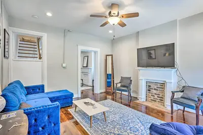 Image de Renovated Townhome w/ Putting Green & Patio!