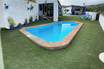Image de Maison de campagne Rural los Erales avec vue montagne, piscine et Wi-Fi