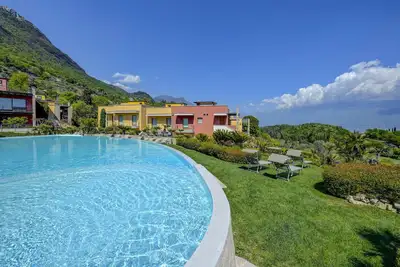 Image de Dolce Vita: with pool and close to the golf court