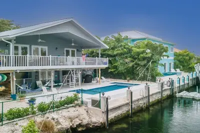 Image de Marathon Bungalow 2 bed 2 bath home with pool Quick Boating access to the Gulf