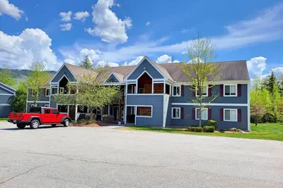 Image de Open concept, Ac/Fp, wood view, deck, swim club. F1306 by Lrs