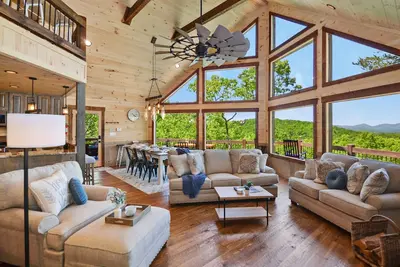 Image de Blue Ridge Mountain Views For Miles! | Hot Tub | Game Room | Hi-Speed Wi-Fi