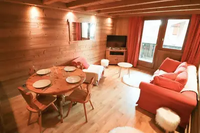 Image de À 310m des pistes de ski, 1er étage, balcon, télévision, casier à ski, 52m², Valmorel