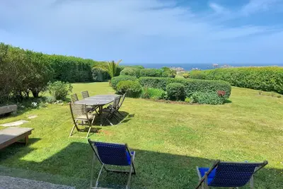 Image de Maison Face Ă la mer sur le Gr 34 pouvant accueillir 4 Ă 5 personnes