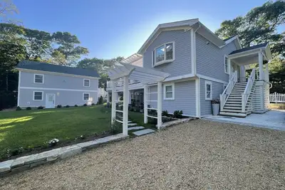 Image de 9 Bedroom Home with Hot Tub, Ac, Walk to Town!