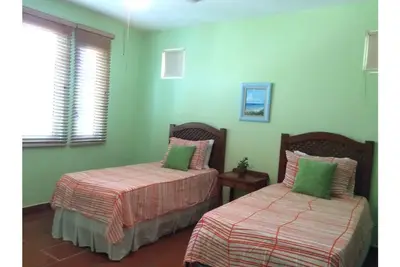 Image de Family Retreat w Beach Access