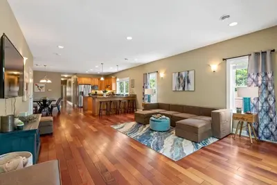 Image de Brewers Hill Belle • 2 bed, 2 bath, & balcony