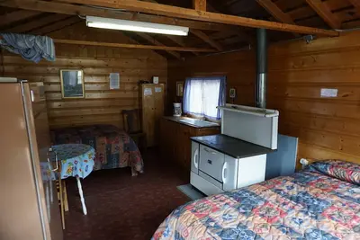 Image de Cabin 2 at Sportsman’s Lodge, Rustic Cabin 2 at Sportsman's Lodge