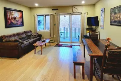 Image de Lovely 1 Br Apt w/pool & gorgeous view of Loon Mtn