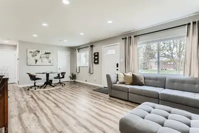 Image de Pet friendly house near mountains, ski resorts with 4bds/3baths, office & patio