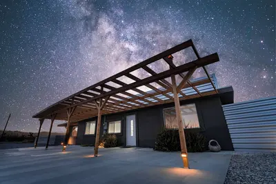 Image de Desert Oasis: Firepit, Stars, 5 Acres, Joshua Trees