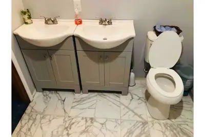 Image de Location! ! Close to Everything! Spacious and Fun!