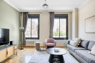 Image de Amazing Almagro 2br+terrace, in the heart of Madrid, by Blueground