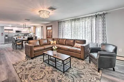 Image de 1 Mi to Hersheypark: Family Home w/ Game Room!