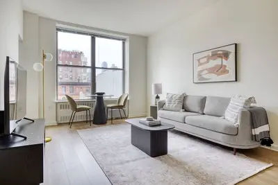 Sunny Uws 1br w/ Doorman, steps to Central Park, by Blueground