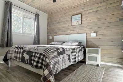 Image de Ahmic Lake Resort's 2-Bedroom Cottage (Chipmunk Cottage)