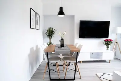 Image de Luxurious Apartment with South facing Garden & Free parking