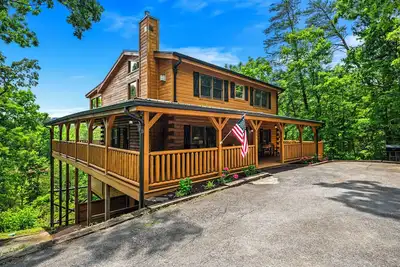 Image de Summer Offer • Mountain Views • Theater•Sleeps 25