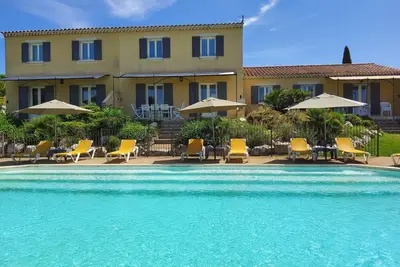 Image de Mas du Barroux gîte Nidu*** vue sur les Alpilles