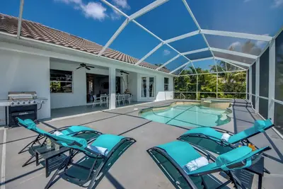 Image de Brandnew pool and jacuzzi, perfect boater location