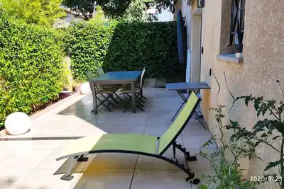 Image de Maison agréable et confortable avec jaccuzi