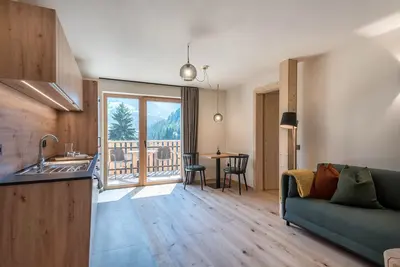 Image de Nouvel appartement Mesdi avec vue sur les montagnes, jardin, terrasse et Wi-Fi.