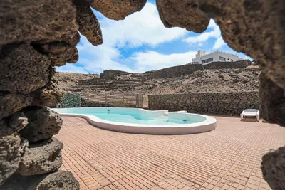 Image de Villa de vacances 'Playa Marina Eco Bungalow Mala' avec vue sur la mer, piscine partagée et Wi-Fi