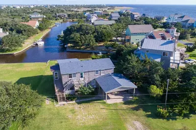 Image de Cozy Fishing Cottage w/ water access, minutes from Hatteras National Seashore