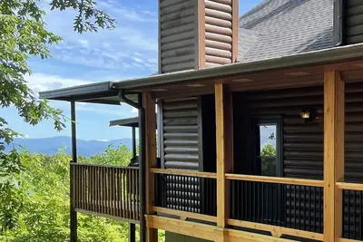 Image de Eagles View- Mount Yonah Cabin, Stunning Mtn Views, Pool Table and Fireplace