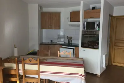 Image de Appartement Duplex pour 8 à Peyresourde, Accès Piscine, Spa et Pistes