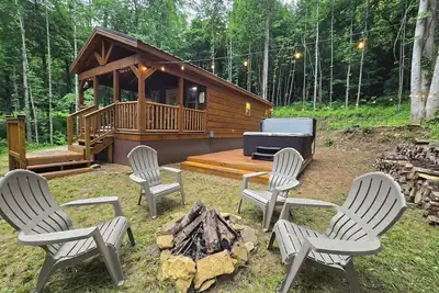 Image de The Dry Fly Hideaway Cabin W/Hot tub & Fire pit. Relax and enjoy!