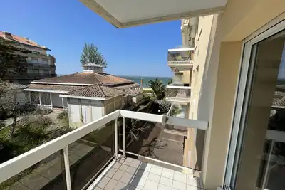 Image de Appartement T3 à Arcachon avec balcon - 4 couchages, proche plage, tout équipé