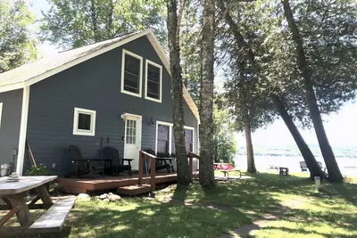 Image de Big Platte Lake Waterfront Cottage