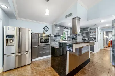 Image de Welcome to the Farm House! Excellent Location, Pet Friendly!