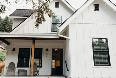 Image de Heart of Roslyn, walkable to downtown, dog-friendly and perfect for families or friends!