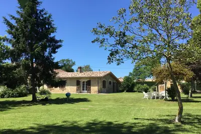 Image de Chai à vin dans un parc de 2000 m2 avec piscine couverte