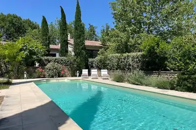 Image de 5 min from Goult village: Modern open-plan house, lap pool and stunning views