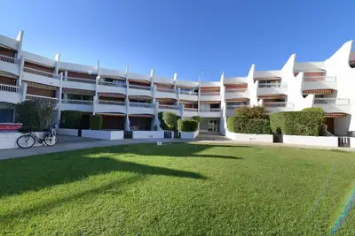 Image de Studio cabine de 26 m2 et loggia de 7 m2 à port Camargue pour quatre personnes