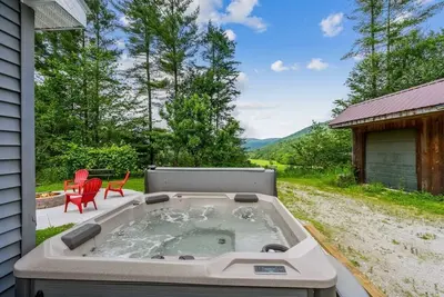 Image de Blueberry Hill Escape | Pet Friendly | HotTub | Fire pit
