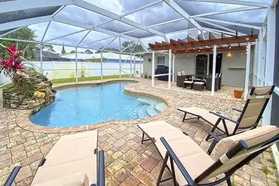 Image de Newly Furnished/Heated pool, Game room, 10 mins from Beach