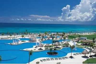 Image de Top Resort with 6 Gorgeous Locations Throughout Mexico!