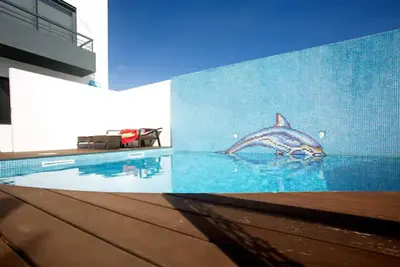 2Stay - A2 Local Accommodation with swimming pool