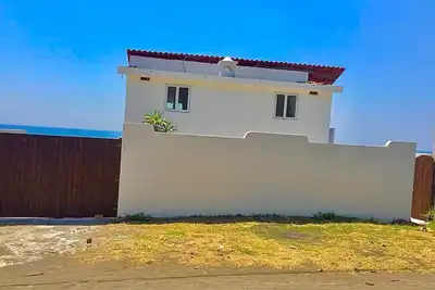 Image de Beautiful beachfront house with private pool