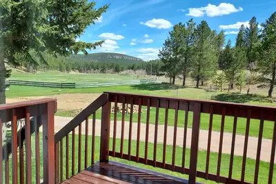 Image de A delightful 1920's farmhouse in the heart of the Black Hills