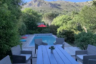 Image de This house is a 4 bedroom(s), 2. 5 bathrooms, located in Camelas, Occitanie.