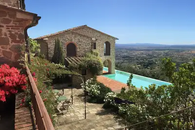 Image de Borgo in Montalbano by Secret Hills, villa with waterfall pool with view